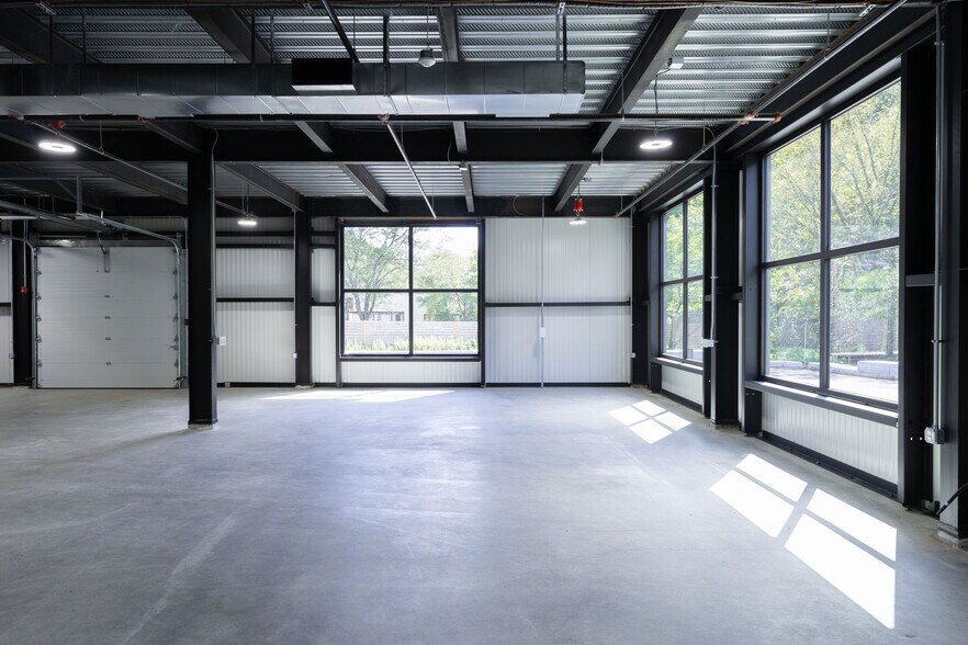 More Photos Of 241 Ethan Allen Hwy, Ridgefield Manufacturing For Lease