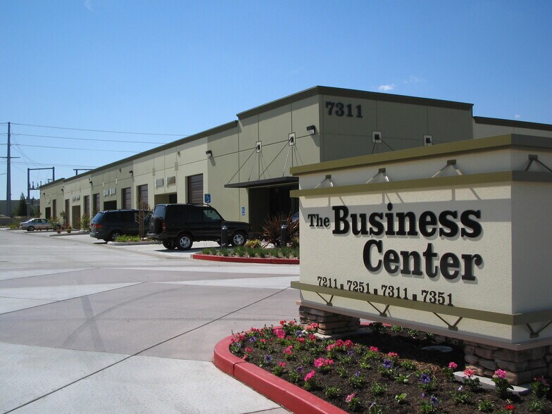 More Photos Of 7311 Galilee Way, Roseville Unknown For Lease