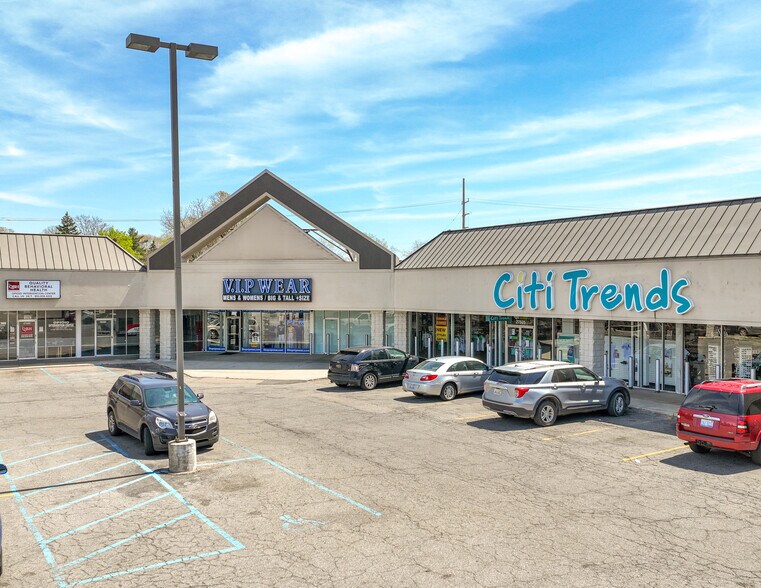 More Photos Of 27425-27565 Michigan Ave, Inkster Storefront For Lease
