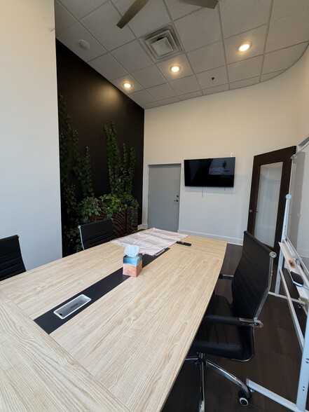 More Photos Of 116-120 W 4th St, Rochester Freestanding For Lease
