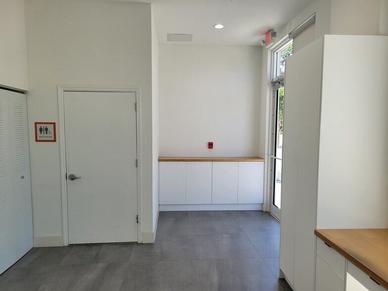 More Photos Of 961 SW 7th St, Miami Apartments For Lease