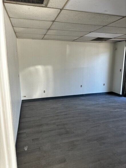 More Photos Of 4161-4215 S 33rd West Ave, Tulsa Light Manufacturing For Lease