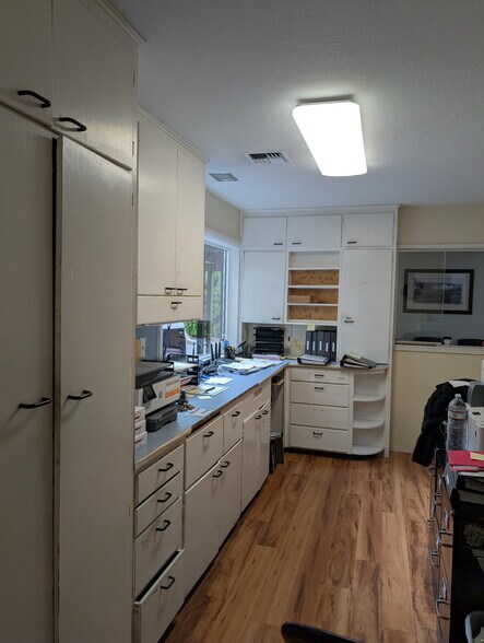 More Photos Of 2596 12th Pl SE, Salem Medical For Sale