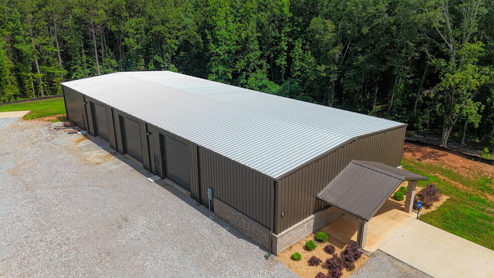 More Photos Of 1181 Fairground Rd, Madison Service For Lease