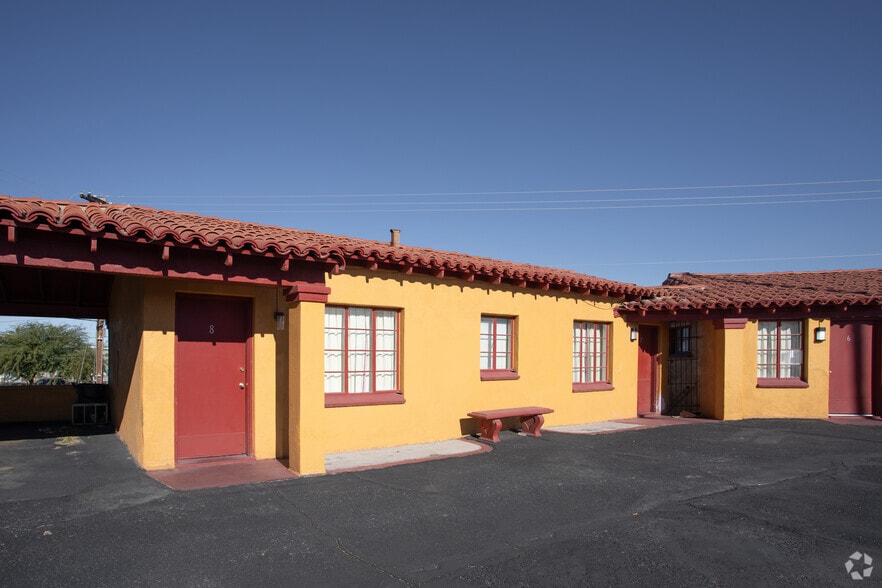 More Photos Of 1919 N Oracle Rd, Tucson Hotel For Sale