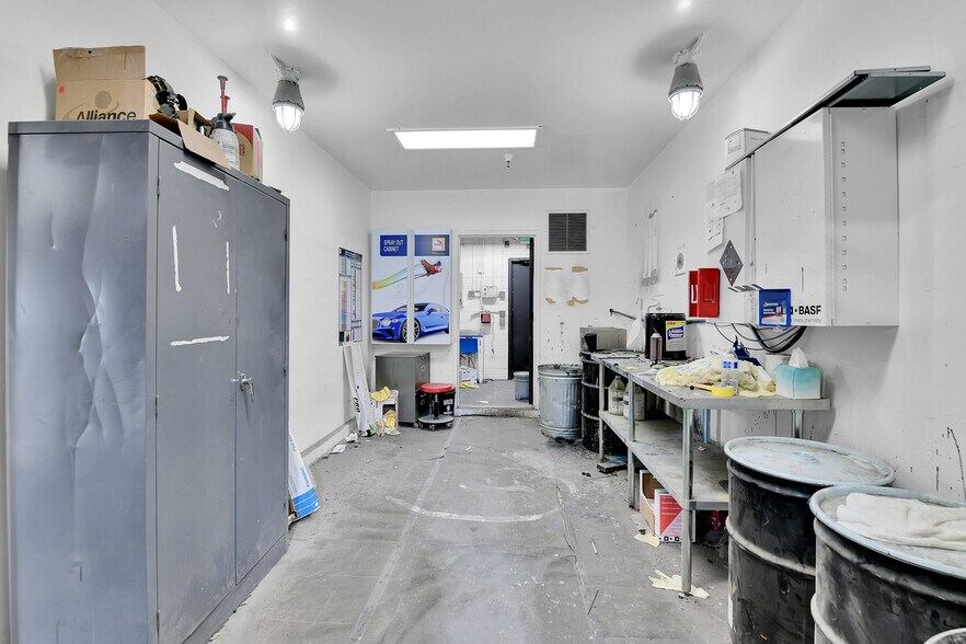 More Photos Of 4560 S Federal Blvd, Englewood Auto Repair For Sale