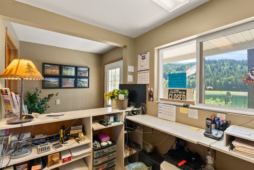 More Photos Of 8612 Washington 31 Hwy, Metaline Hotel For Sale