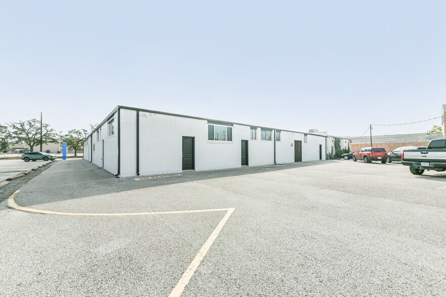 More Photos Of 1022-1024 Pasadena Blvd, Pasadena Medical For Lease