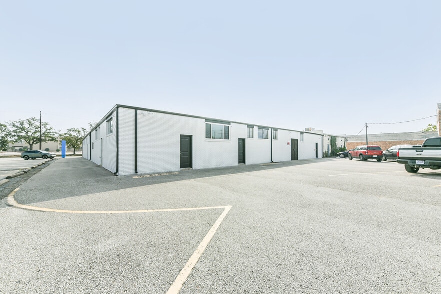 More Photos Of 1022 Pasadena Blvd, Pasadena Medical For Lease