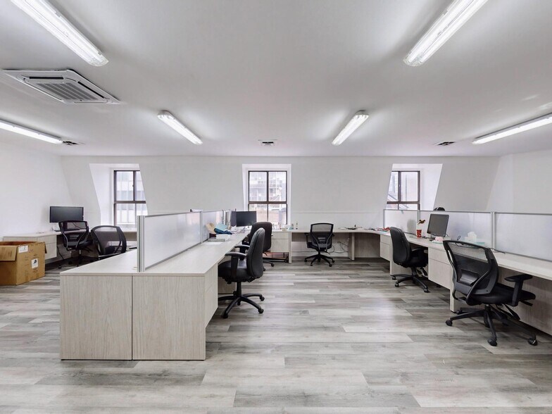 More Photos Of 66 Gerrard St E, Toronto Storefront Retail Office For Sale