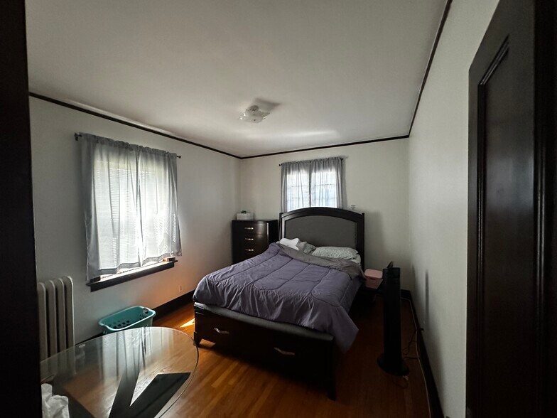 More Photos Of 3100 N LeClaire Ave, Chicago Apartments For Sale