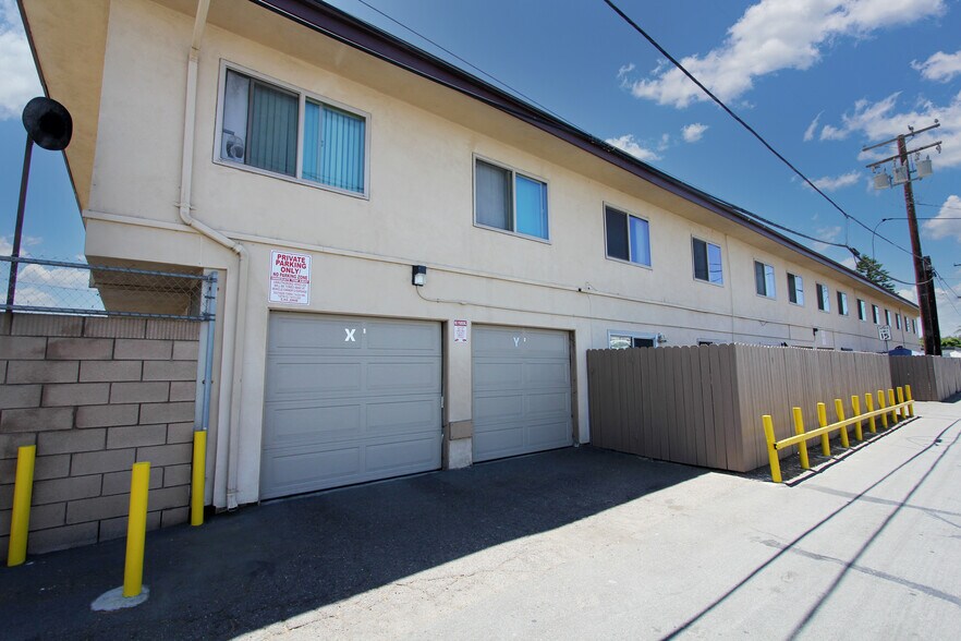 More Photos Of 415 E 2nd St, Tustin Apartments For Sale