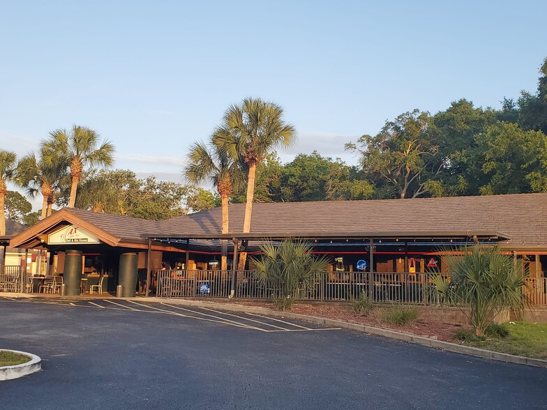 Primary Photo Of 951 Greenwood Blvd, Lake Mary Restaurant For Lease