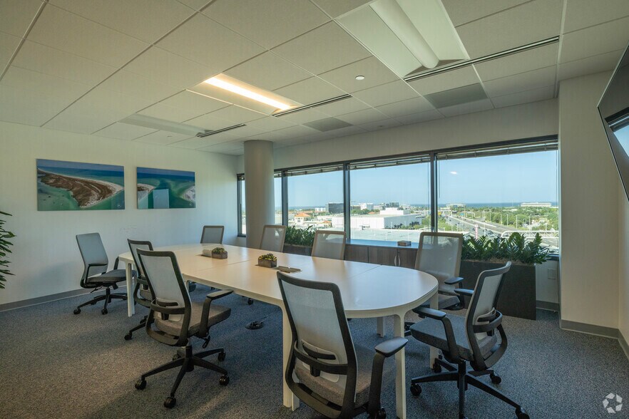 More Photos Of 500 N West Shore Blvd, Tampa Office For Lease