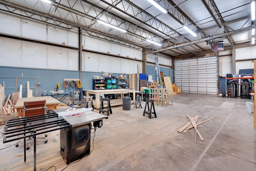 More Photos Of 10005-10007 Bunsen Way, Louisville Warehouse For Sale