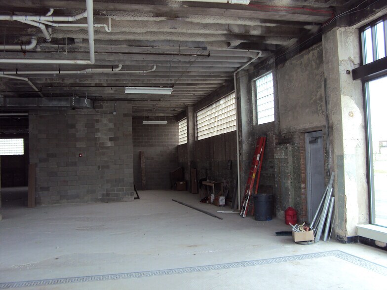 More Photos Of 131-137 E 5th Ave, Gary Apartments For Lease