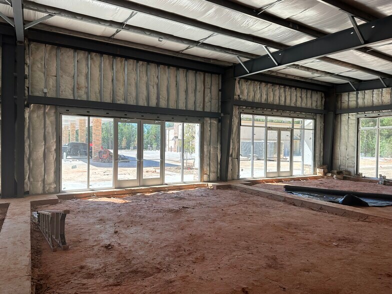 More Photos Of 1108 Highway 1085, Madisonville General Retail For Lease