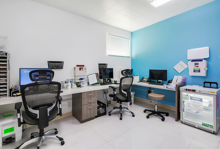 More Photos Of , Los Angeles Office For Sale