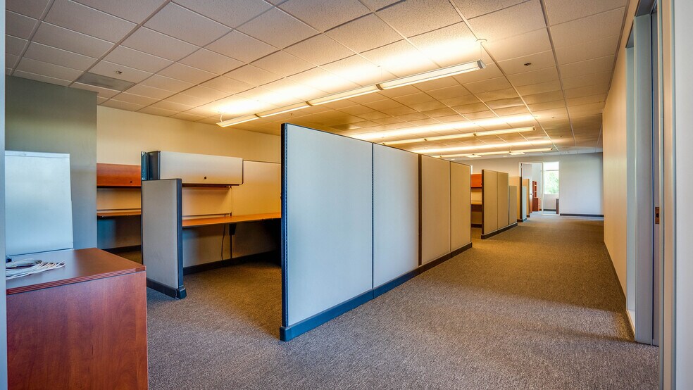 More Photos Of 6 Orchard Rd, Lake Forest Office For Sale