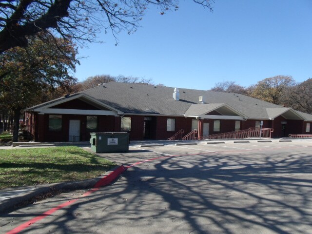 Primary Photo Of 5151 Treepoint Dr, Arlington Schools For Sale