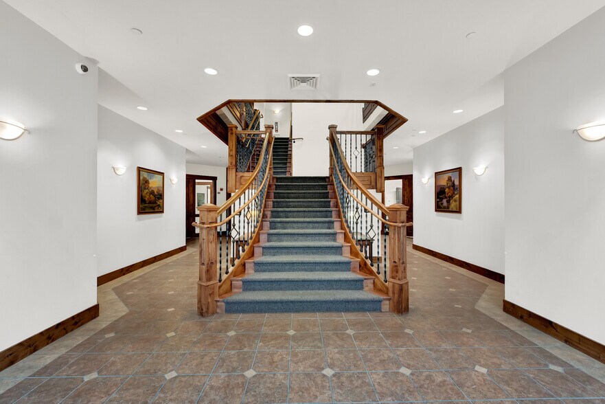 More Photos Of 8915 S 700 E, Sandy Office For Sale