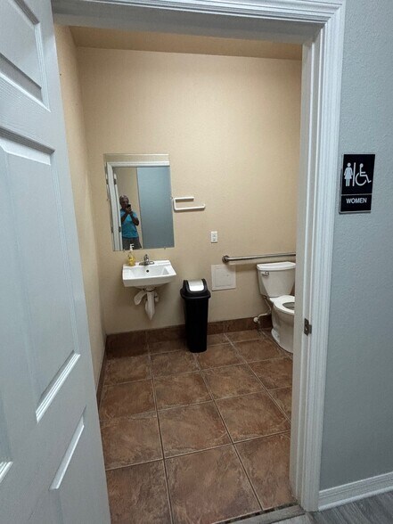 More Photos Of 1531 Rio De Janeiro Ave, Punta Gorda Unknown For Lease