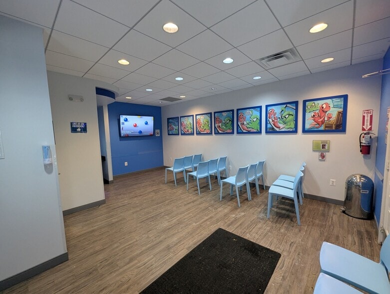 More Photos Of 5268-5294 Lyngate Ct, Burke Medical For Lease