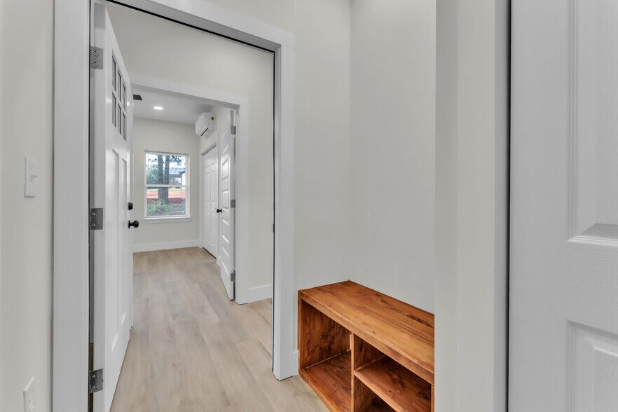 More Photos Of 839 Fairview Rd, Simpsonville Industrial For Sale