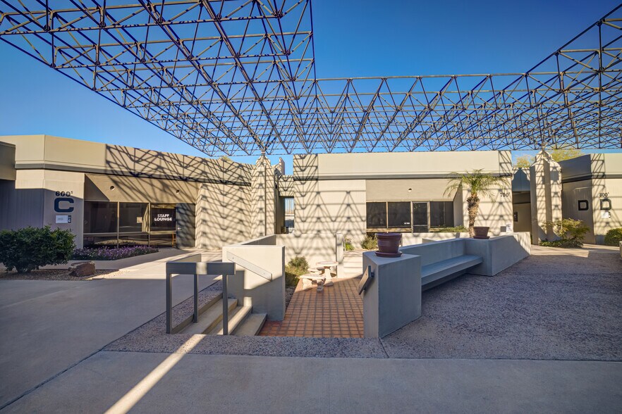 More Photos Of 3201 W Peoria Ave, Phoenix Medical For Lease