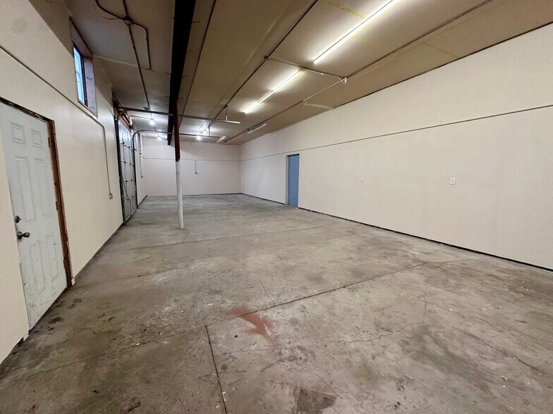 More Photos Of 720 NE Granger Ave, Corvallis Manufacturing For Sale