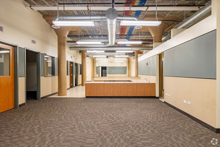 More Photos Of 1821 W Berteau Ave, Chicago Loft Creative Space For Sale