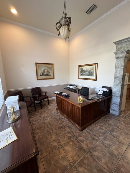 More Photos Of 13500 Sutton Park Dr S, Jacksonville Medical For Sale