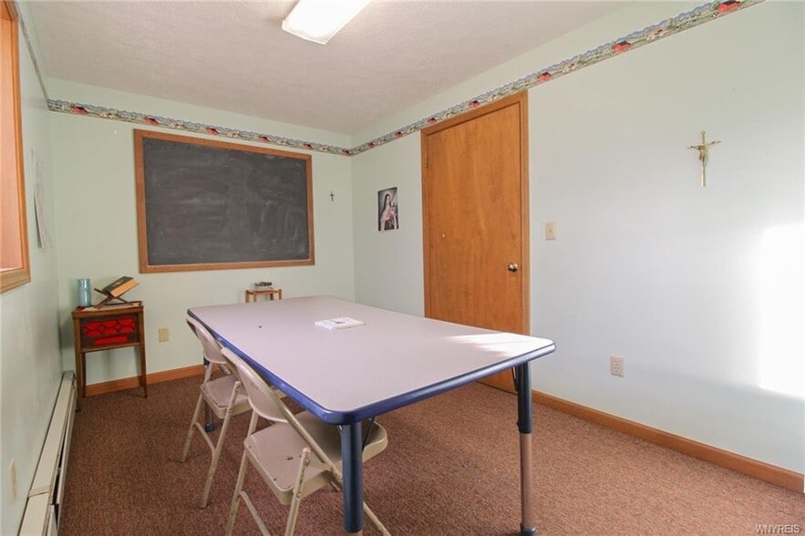 More Photos Of 16789 Kenmore Rd, Kendall Office For Sale