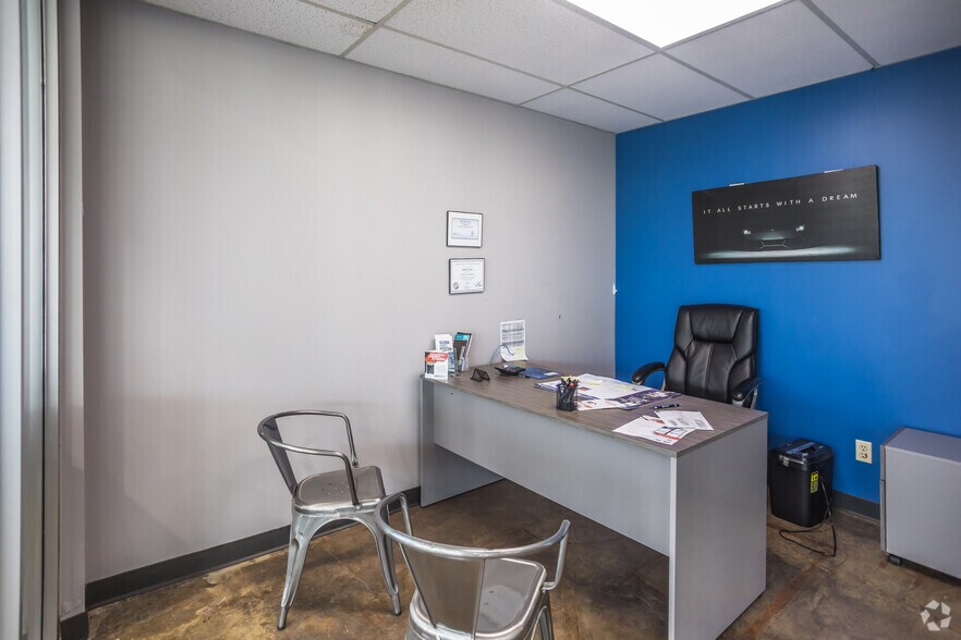 6175 Mt Moriah Road Ext, Memphis, TN 38115 Showroom For Sale