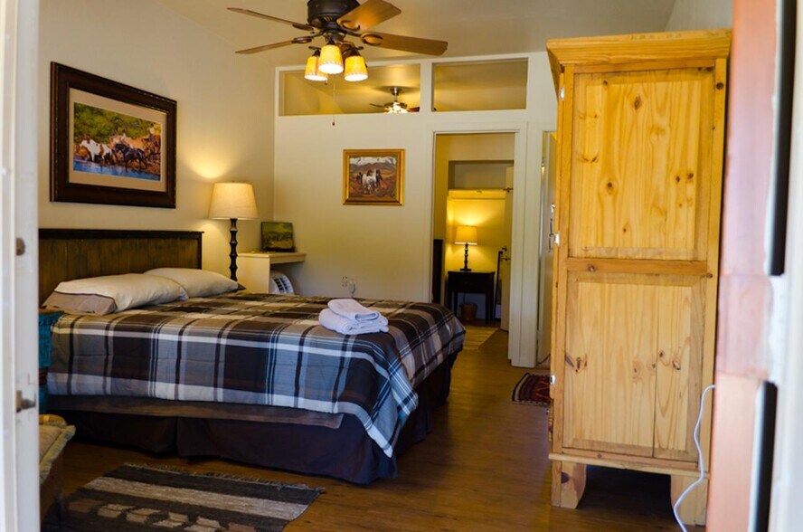 More Photos Of 1170 Rancho Robles Rd, Oracle Hotel For Sale