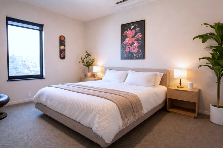 More Photos Of 130 Gulf Stream Ln, Hailey Flex For Sale