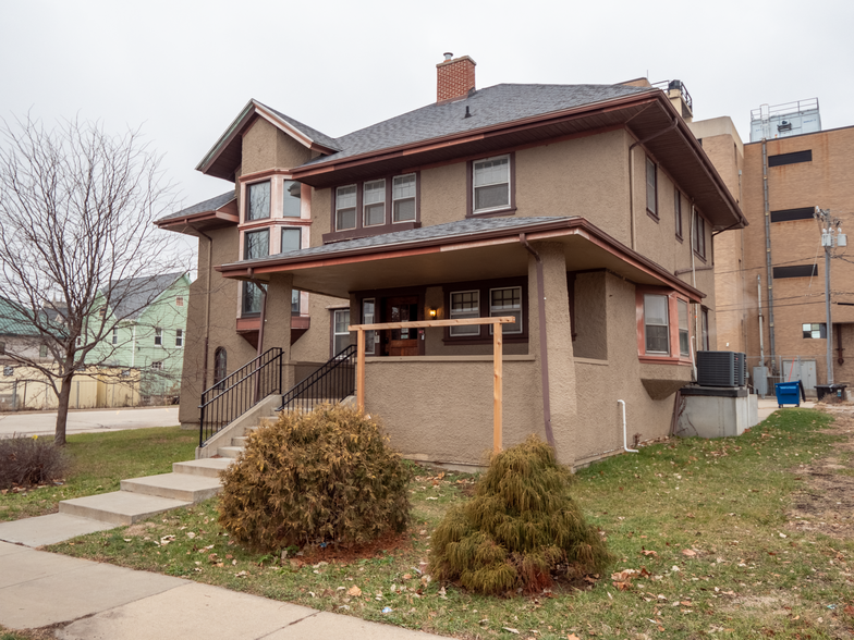 More Photos Of 616 4th Ave SE, Cedar Rapids Office For Lease