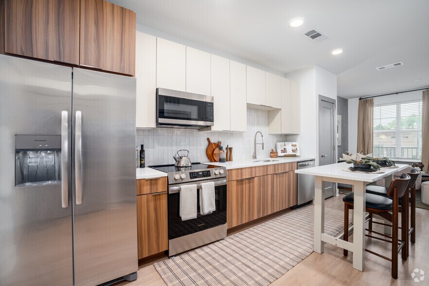 More Photos Of 3558 Elm St, Atlanta Apartments For Lease
