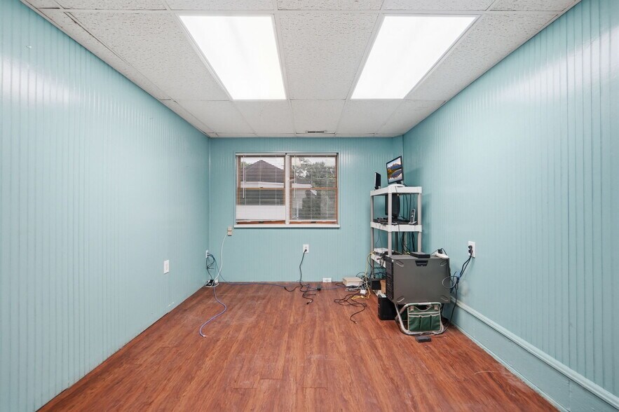 More Photos Of 1008 W Central Ave, Davidsonville Freestanding For Lease