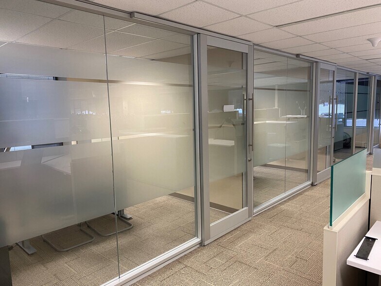 More Photos Of 3320 W Market St, Fairlawn Unknown For Lease