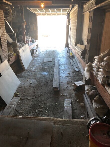 More Photos Of 84 Dawn Ave, Pittsburgh Warehouse For Lease