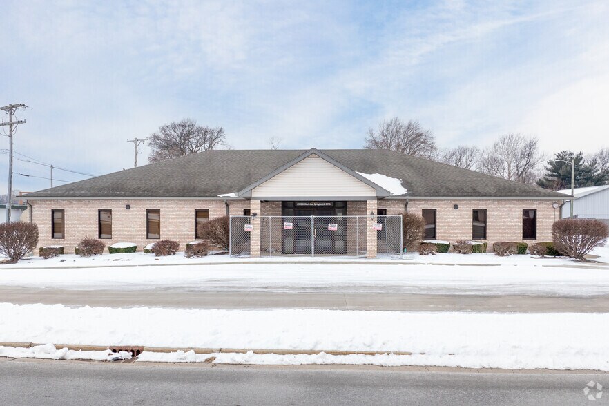 More Photos Of 2965 S MacArthur Blvd, Springfield Medical For Sale