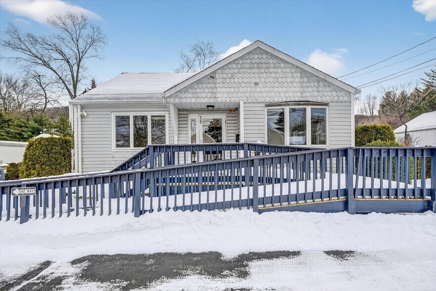 More Photos Of 75 Ramapo Rd, Garnerville Office For Sale