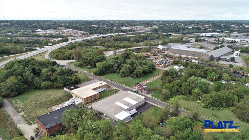 More Photos Of 107 N Hine St, Youngstown Industrial For Sale