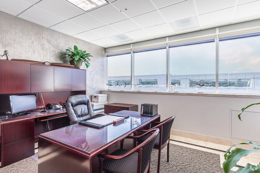 More Photos Of 2100 Palomar Airport Rd, Carlsbad Unknown For Lease