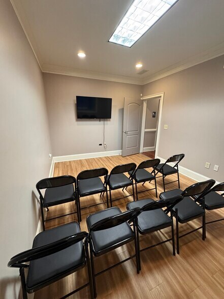 More Photos Of 4720 Peachtree Industrial Blvd, Norcross Office For Lease