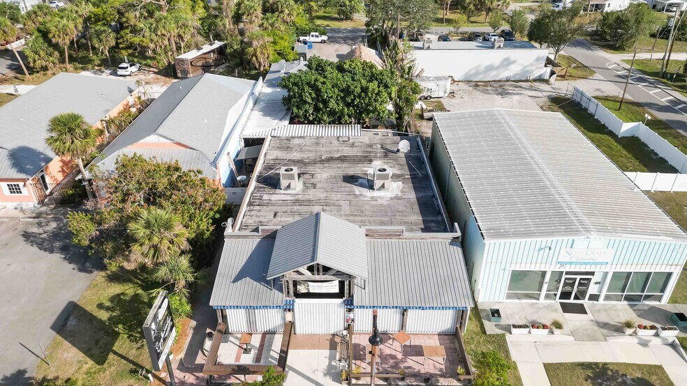 More Photos Of 362 W Dearborn St, Englewood Storefront For Sale