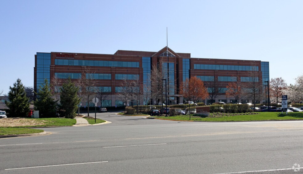 More Photos Of 14280 Park Meadow Dr, Chantilly Office For Lease