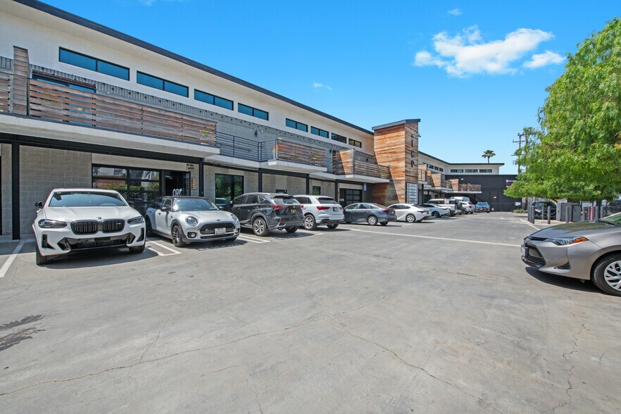 More Photos Of 3309-3323 La Cienega Pl, Los Angeles Loft Creative Space For Lease