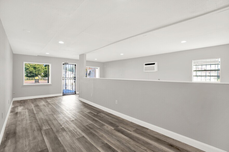 More Photos Of , Tampa Unknown For Sale